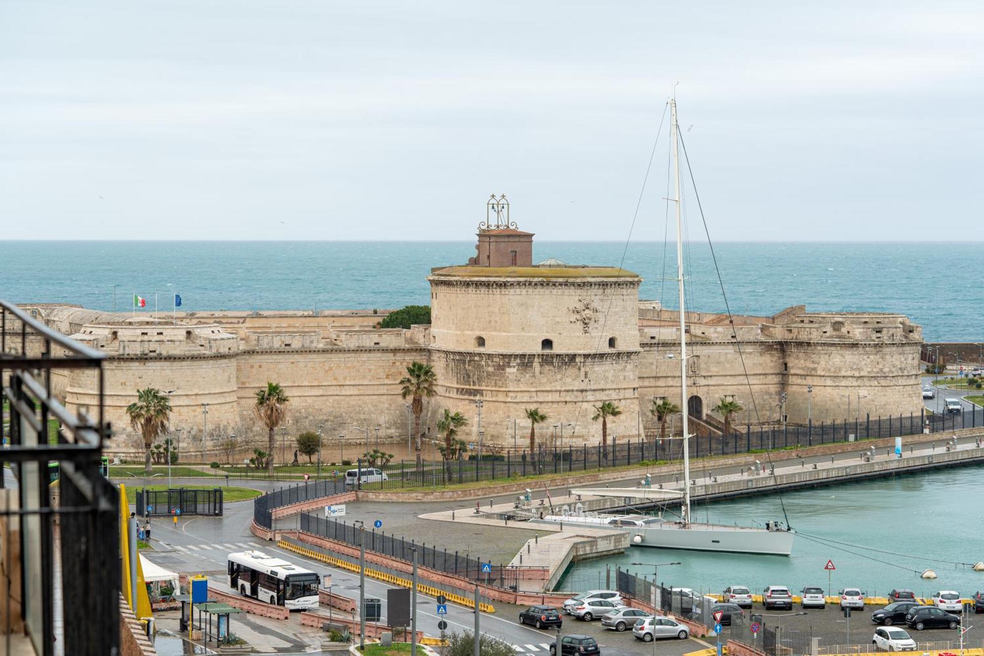 L'Onda Affittacamere Civitavecchia Exterior photo